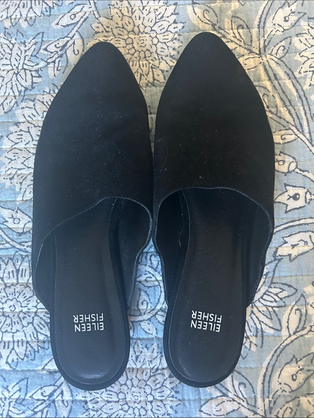 Black Slip-On Pointed Toe Mules